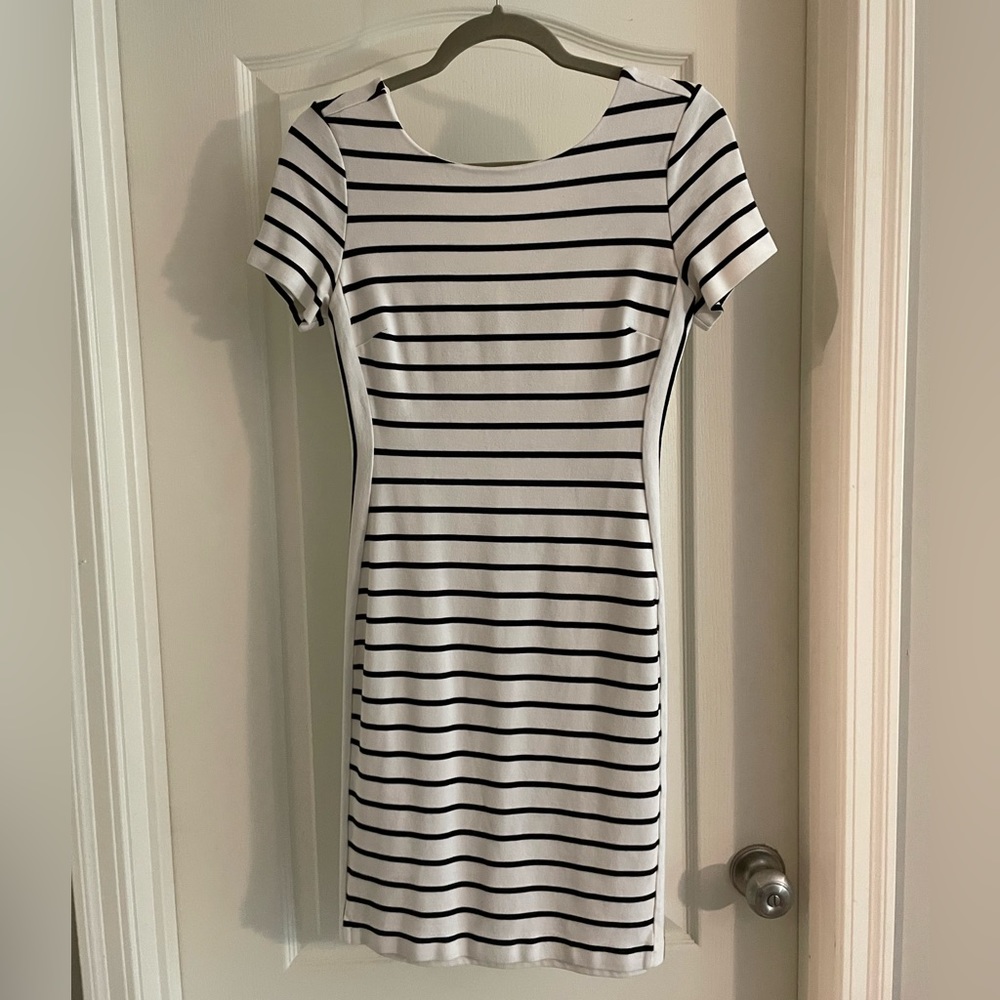 Banana Republic Striped Dress size 6